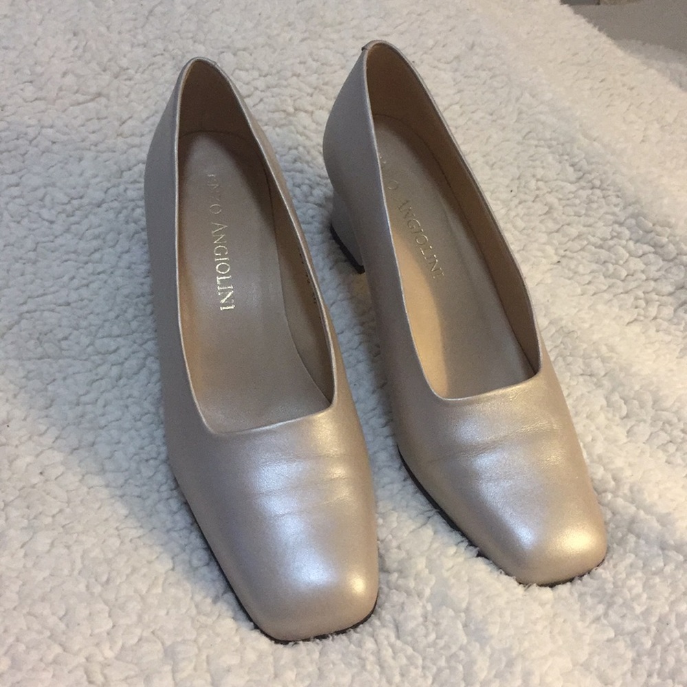 Champagne pumps Enzo Angiolini